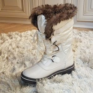 Aldo Brand New boots white SZ 7